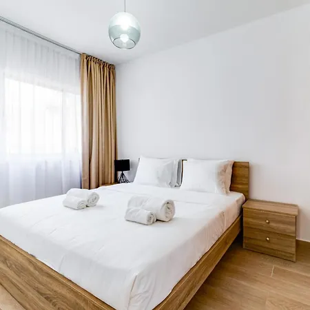 Aeolis Court By Ezoria Apartment *