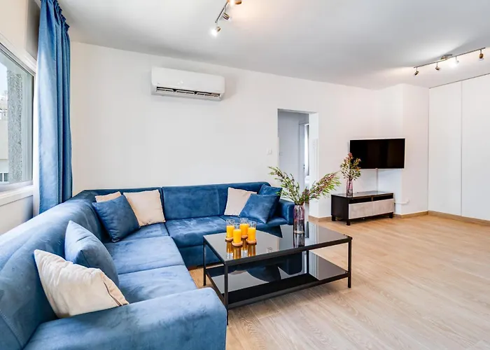 Aeolis Court By Ezoria *